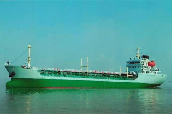 4200 DWT Oil Tanker