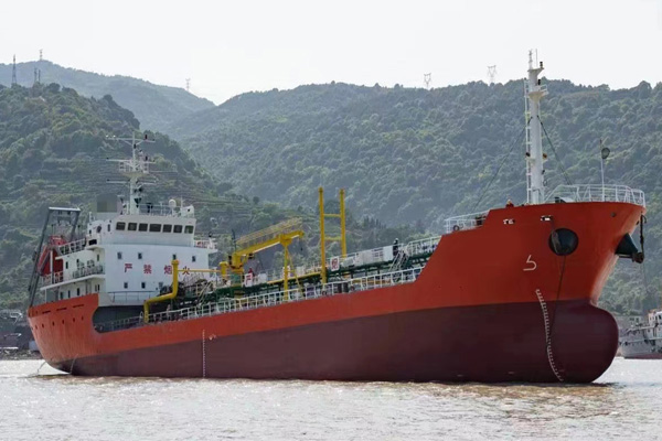 3000T Oil Tanker