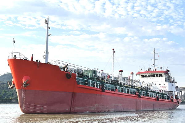 1200t chemical tanker