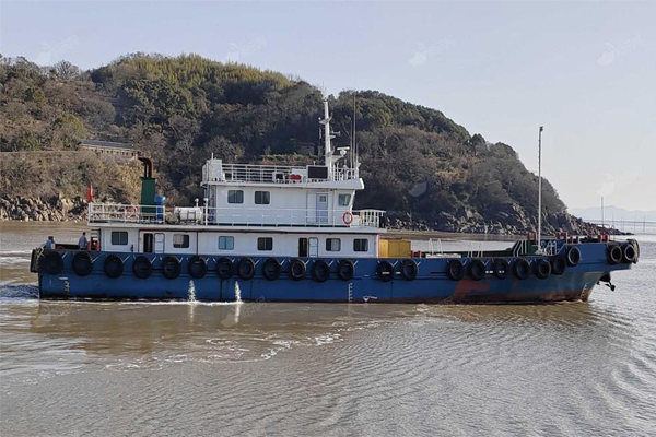 Crew Boat