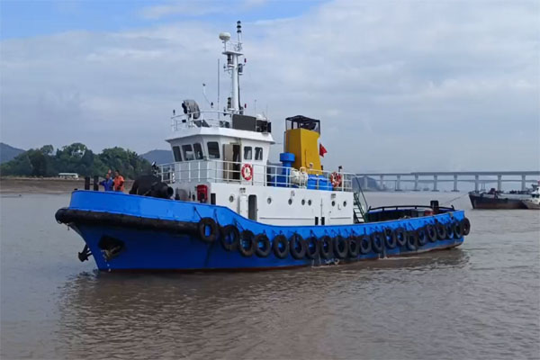 1500HP Tugboat