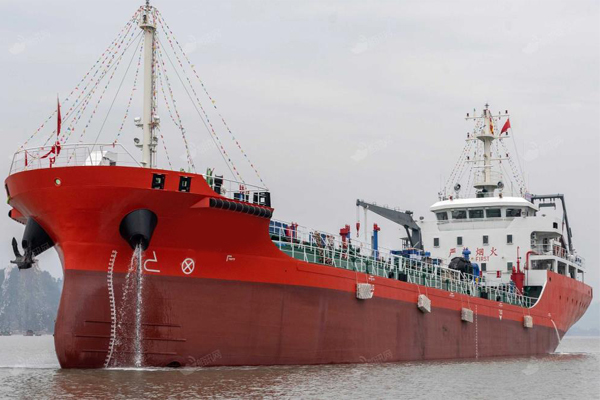 4900T Tanker