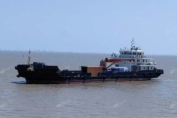 208FT 1300T Barge