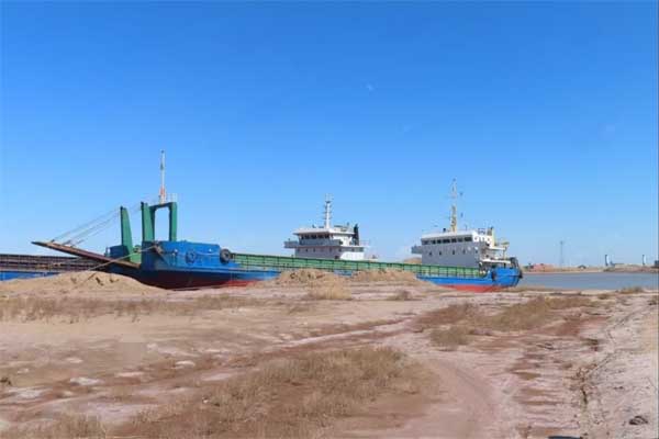 264FT 4000T LCT