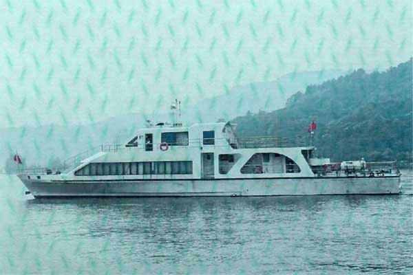 33 M 86 PAX FERRY